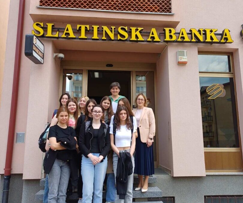 Posjetili smo poslovnicu SLATINSKE BANKE u Našicama