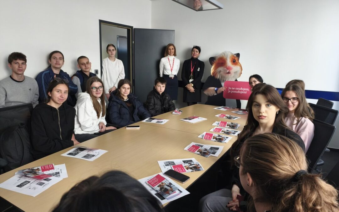 Posjet učenika 1.ek Addiko banci u Našicama