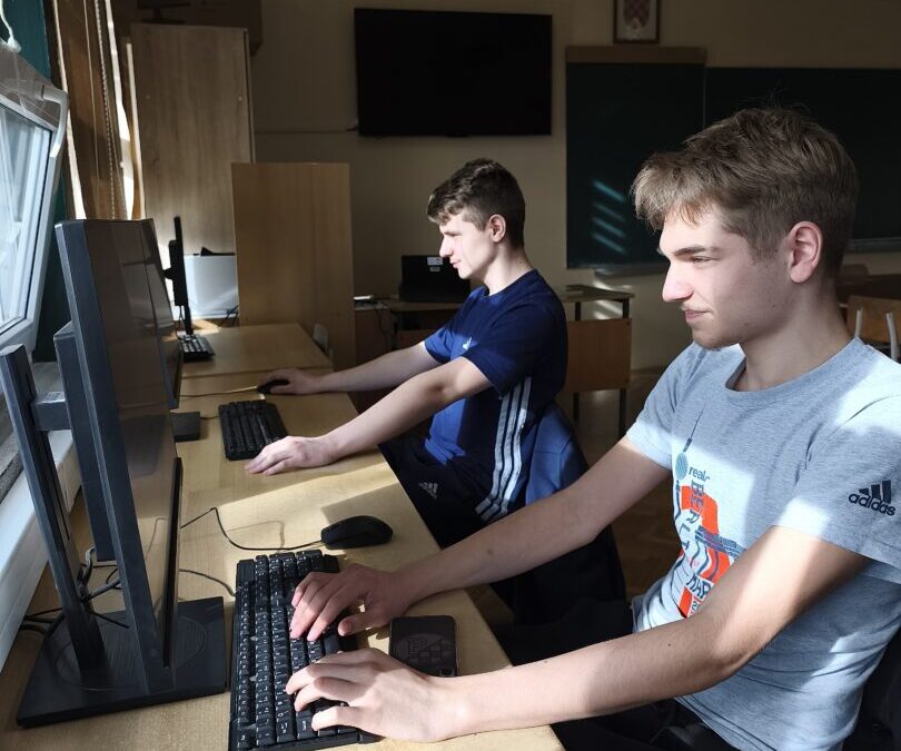 Školsko izlučno natjecanje iz daktilografije