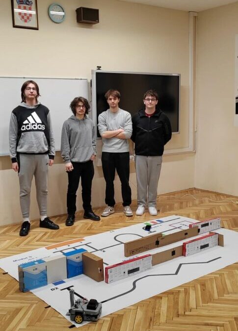 Održano školsko natjecanje iz Robotike